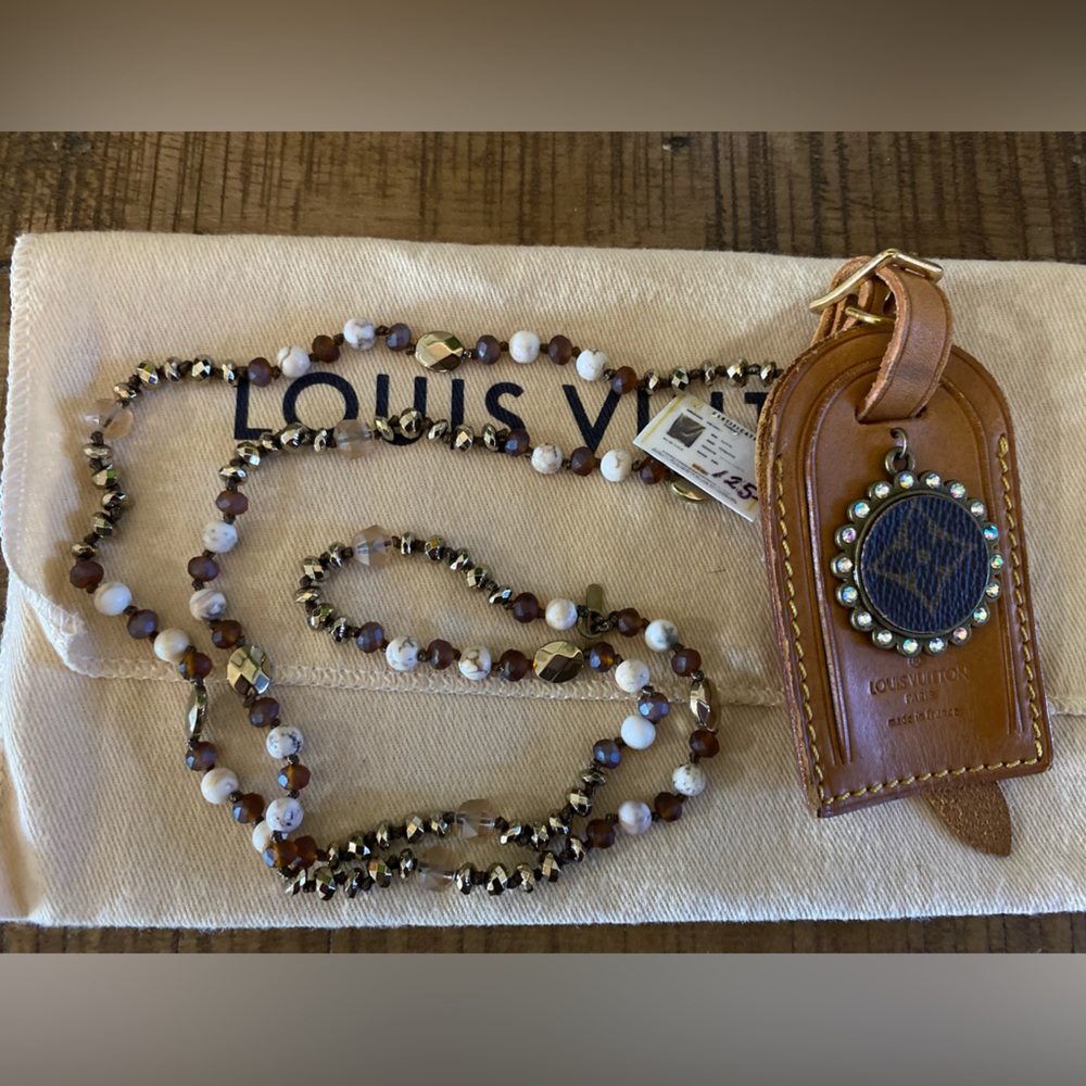 Woman’s necklace